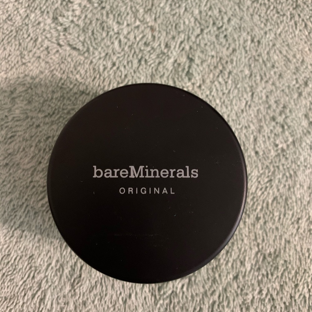 BareMinerals Light Foundation. Brand New